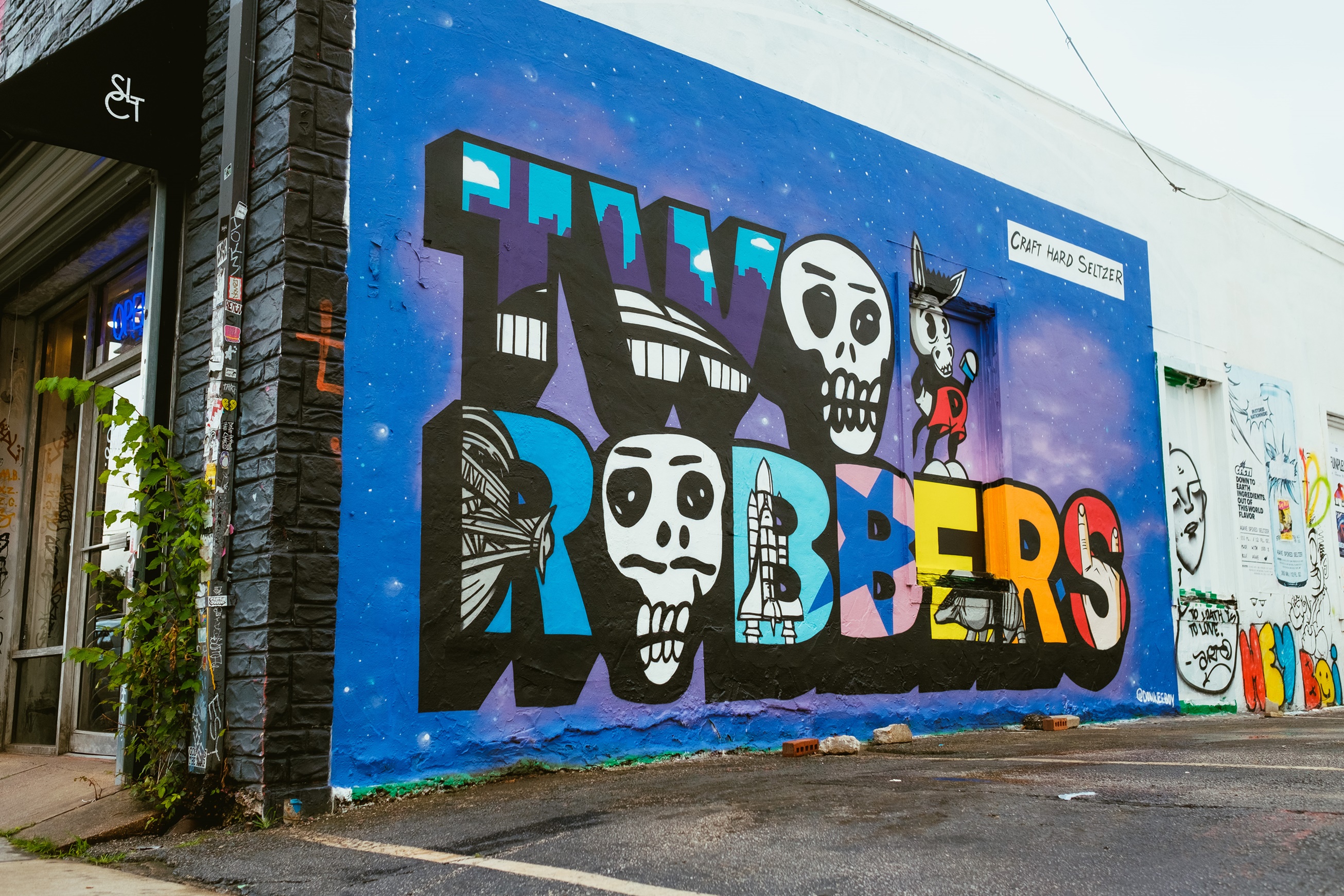 Astros Art mural by DonkeeBoy & DonkeeMom